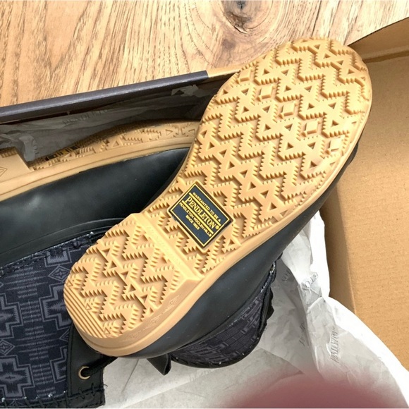 Pendleton Harding Western Print Black Duck Boots Size 6 NIB - Picture 9 of 9